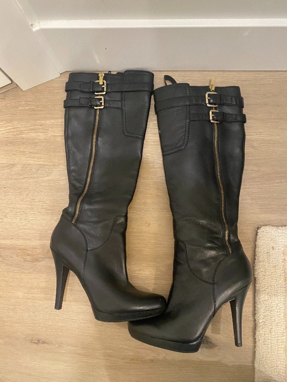 Nine West Black Leather Tall Heeled Boots Gold Buckle Zipper Details 8